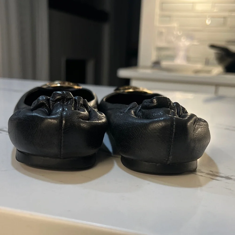 Tory Burch Reva leather Ballet Black Flats with Gold Logo size 8M